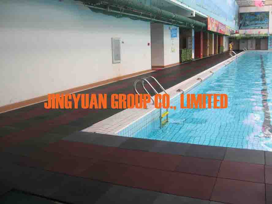 Rubber Floor Tiles Used at Swimming Pool