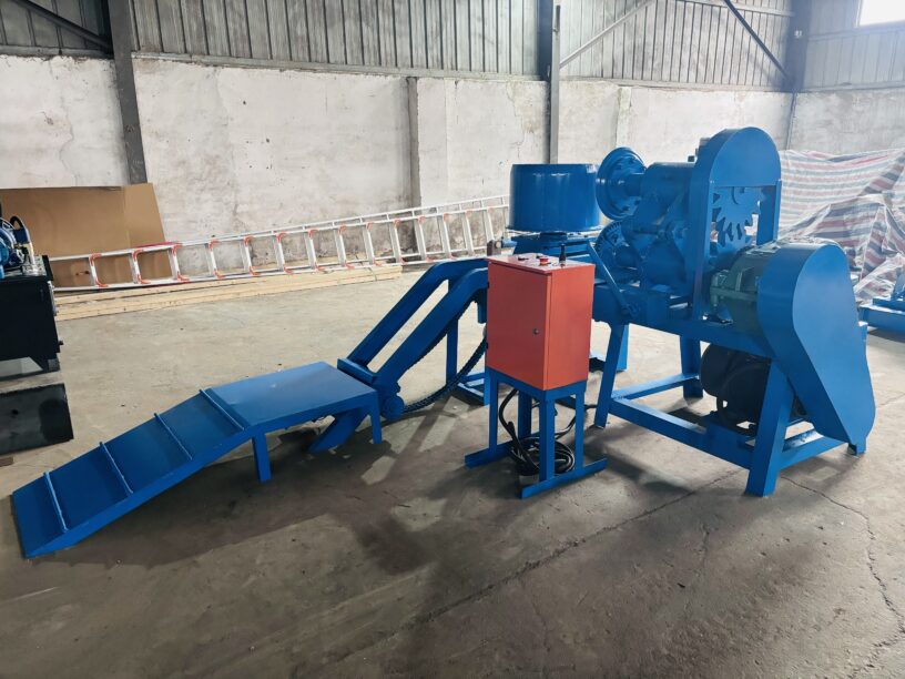 JYLQ-1300 Tyre Cutting Machine